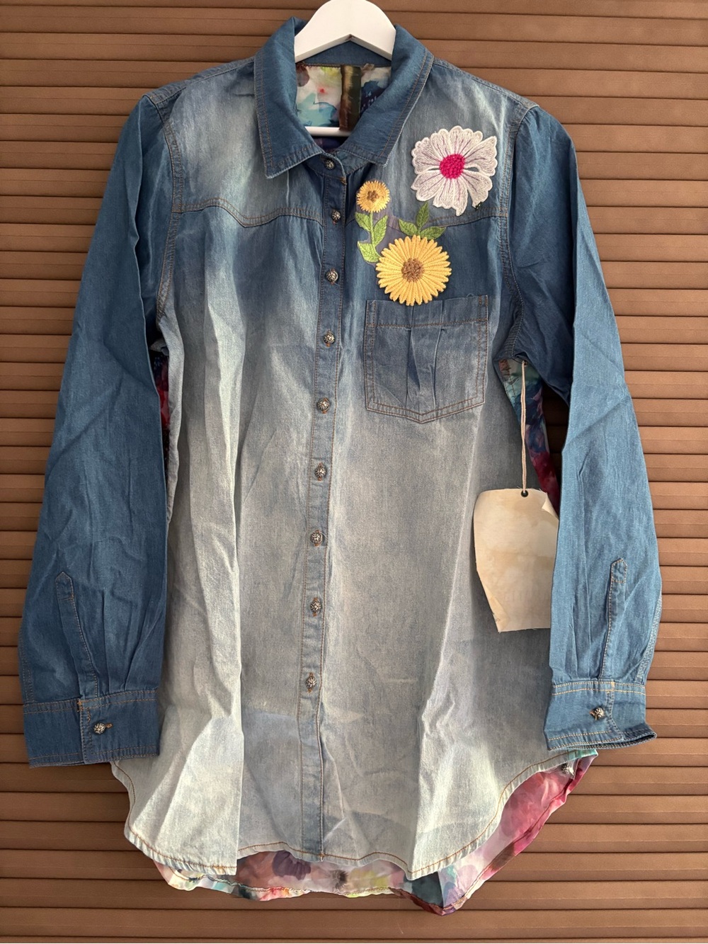 Aratta Two-Tone Denim Shirt with Floral Embroidery
